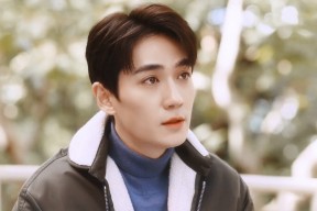 开云入口-简：凭借极致的灵活性，成为全黑队边路的威胁，简嫃百科