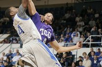 开云·体育官网APP下载-历史大事件：体育界那些年“改变世界”的瞬间