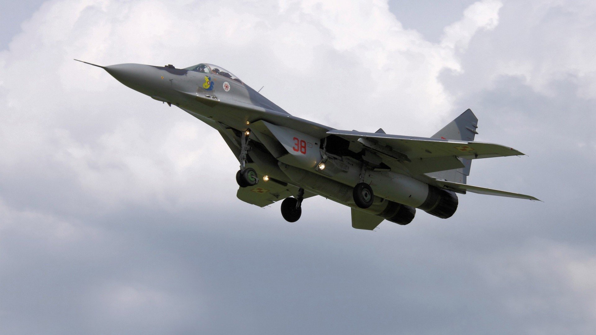 极限滑板运动比赛现场报道，极限滑板比赛视频