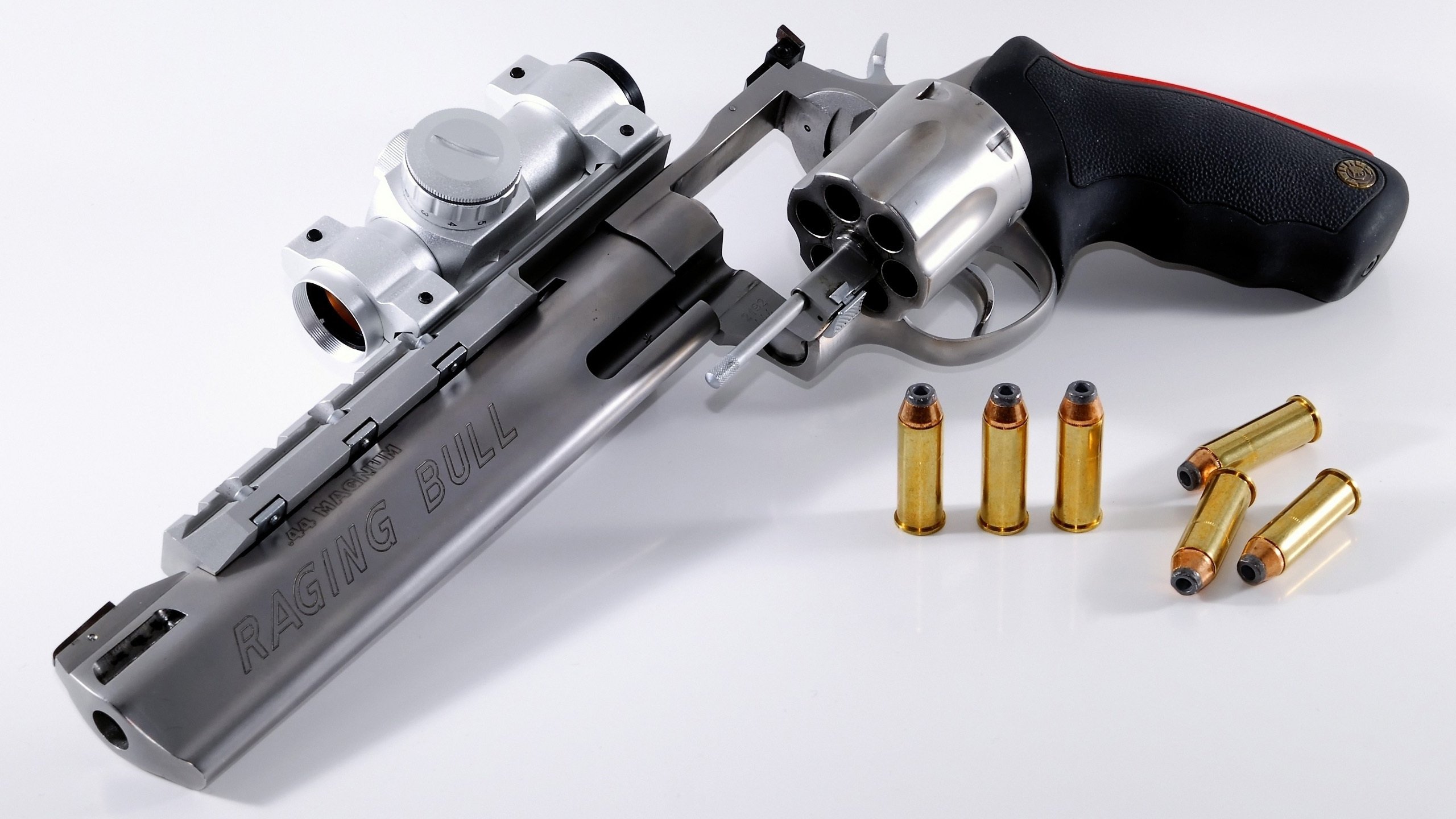 特斯·冯·迪克:在紧张的比赛环境下仍保持冷静,为南非队带来稳定性