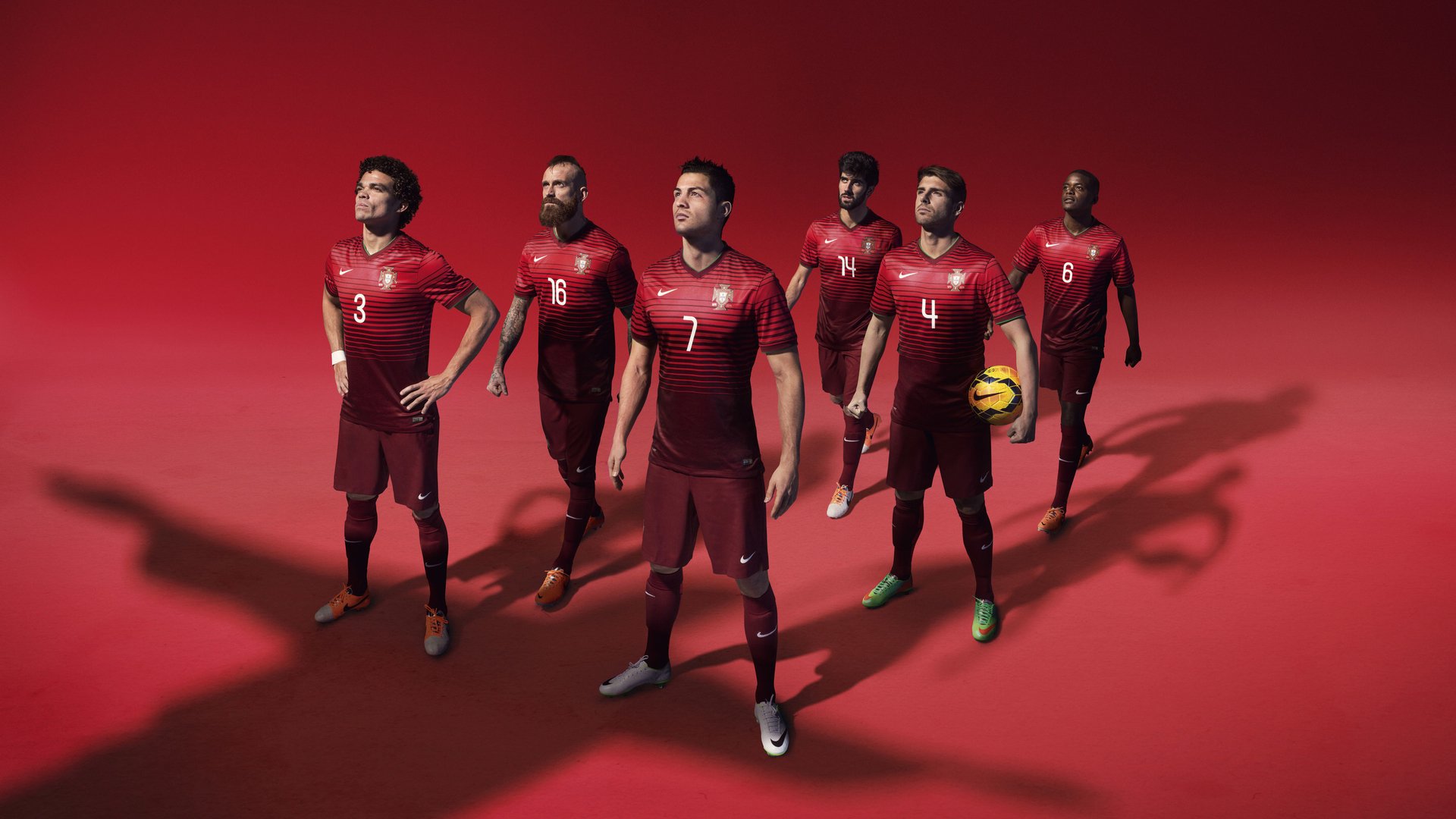 世界杯:球员智能背心采集数据 首次向媒体披露体能细节